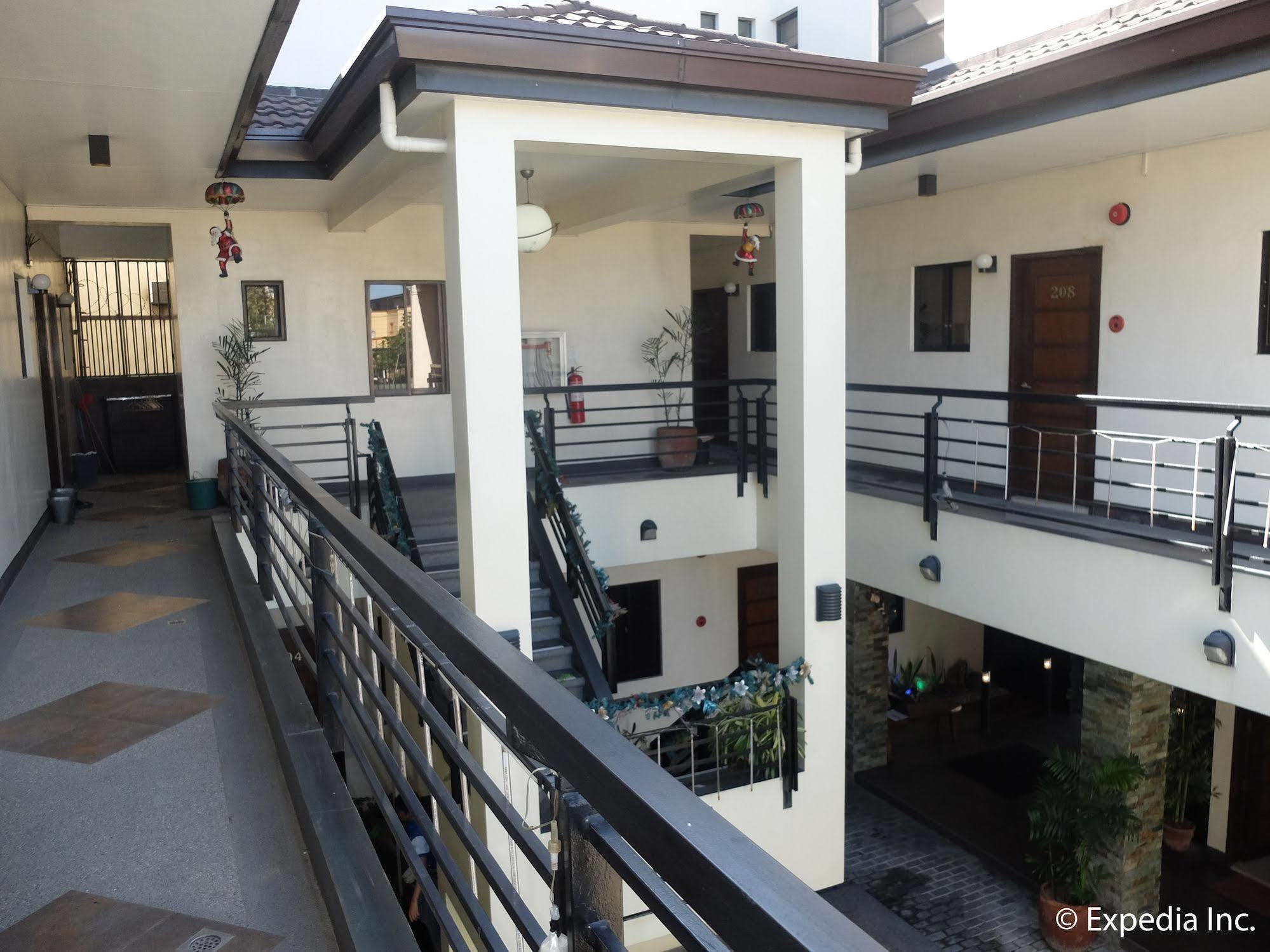 Elyseah Condotel Angeles Exterior foto